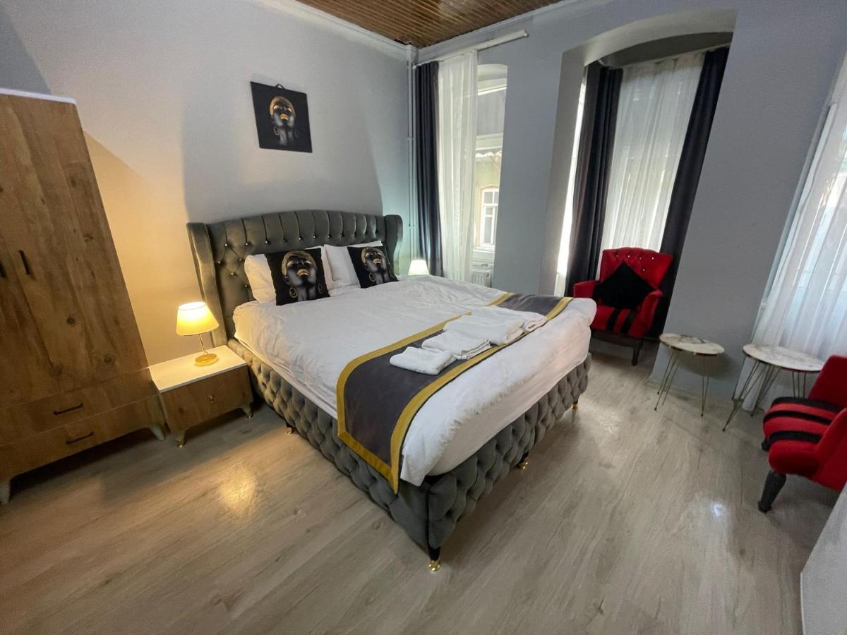 Taksim Red Suite Istanbul Exterior photo